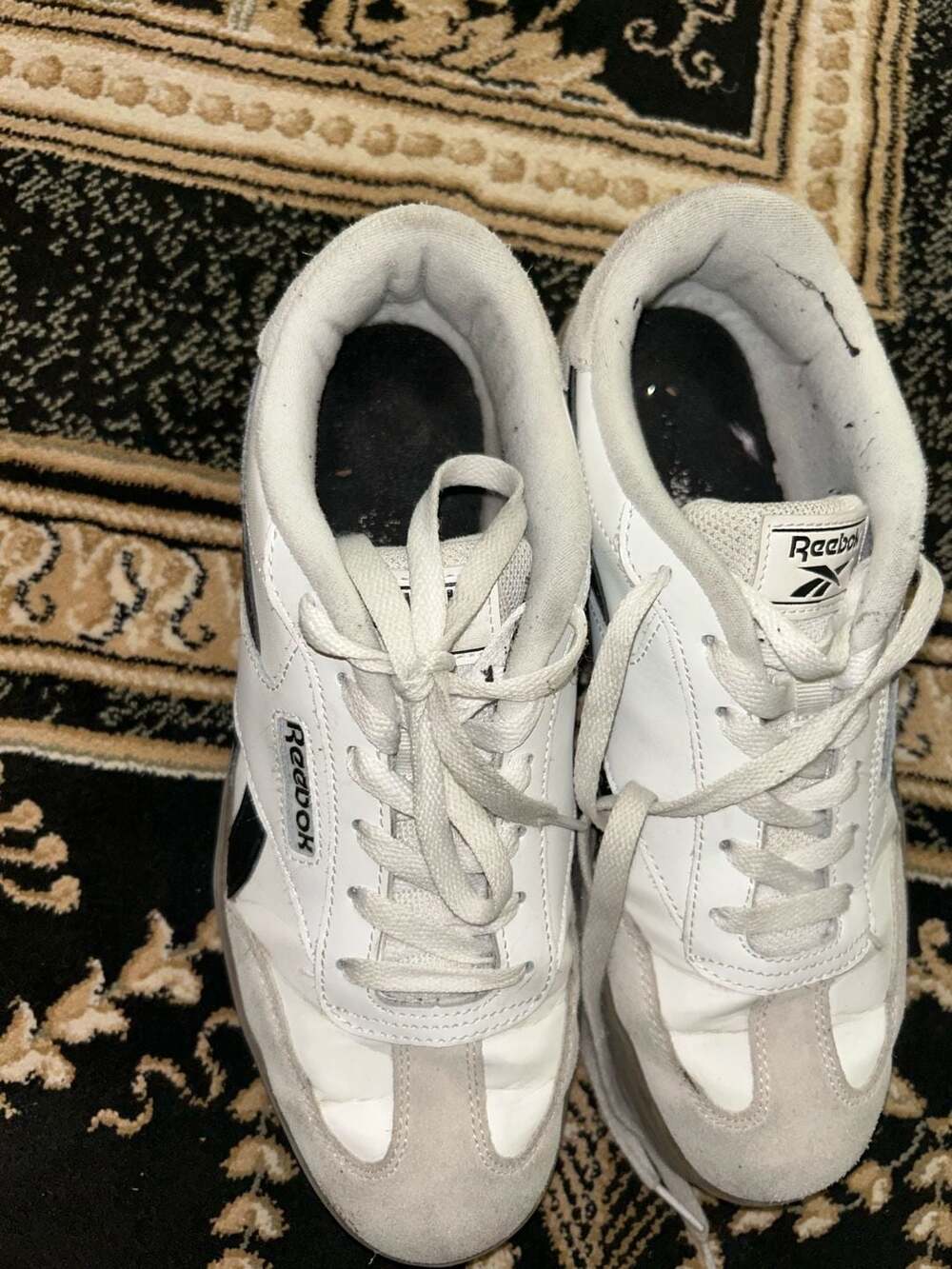 Reebok - Picture 2 of 5